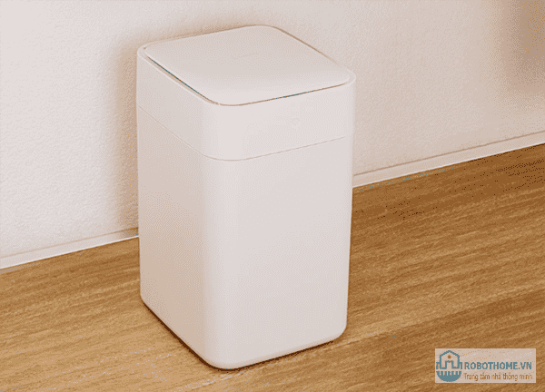 Thùng rác tự mở- Giải pháp mới cho vấn đề rác thải
