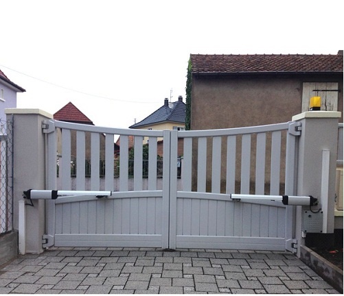 cổng tự động tay đòn