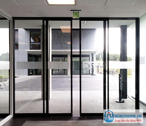 Cửa đóng tự động