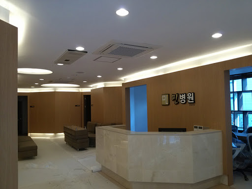 Sự khác biệt giữa máy lọc không khí âm trần và âm tường: đặc điểm, công dụng