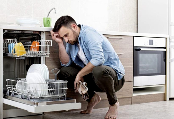 Một số lỗi thường gặp khi sử dụng máy rửa chén bát và cách xử lý
